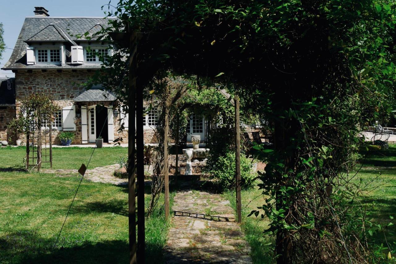 Manoir De Chantemerle Sainte-Fortunade Екстериор снимка
