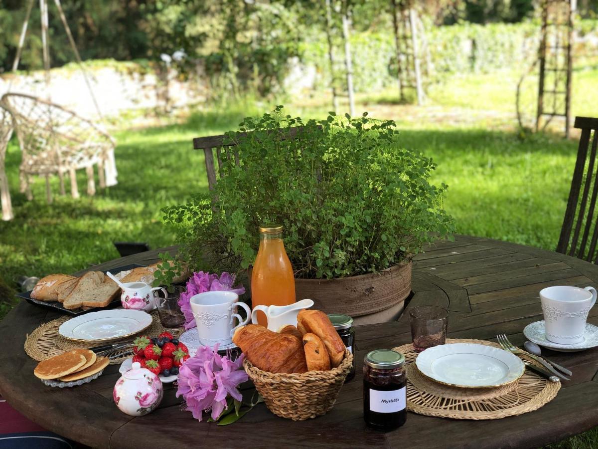 Manoir De Chantemerle Sainte-Fortunade Екстериор снимка